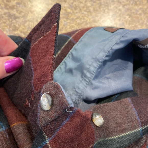 Northwest Territory Acrylic Plaid Button Up Shirt Large - Picture 17 of 17